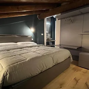 Dimora Santa Lucia Apartment