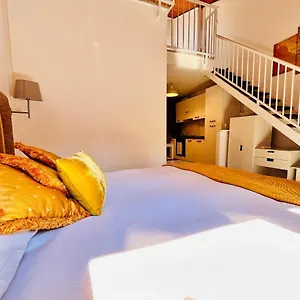 Falcone 22 Apartment