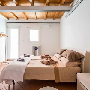 Apartment Whouse Mirasole, Bologna