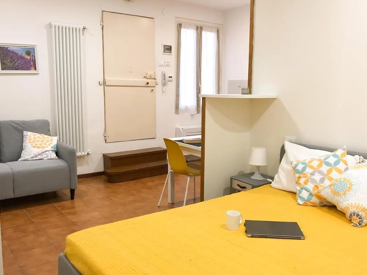 Realkasa Sun Flat Apartment Bologna Italy